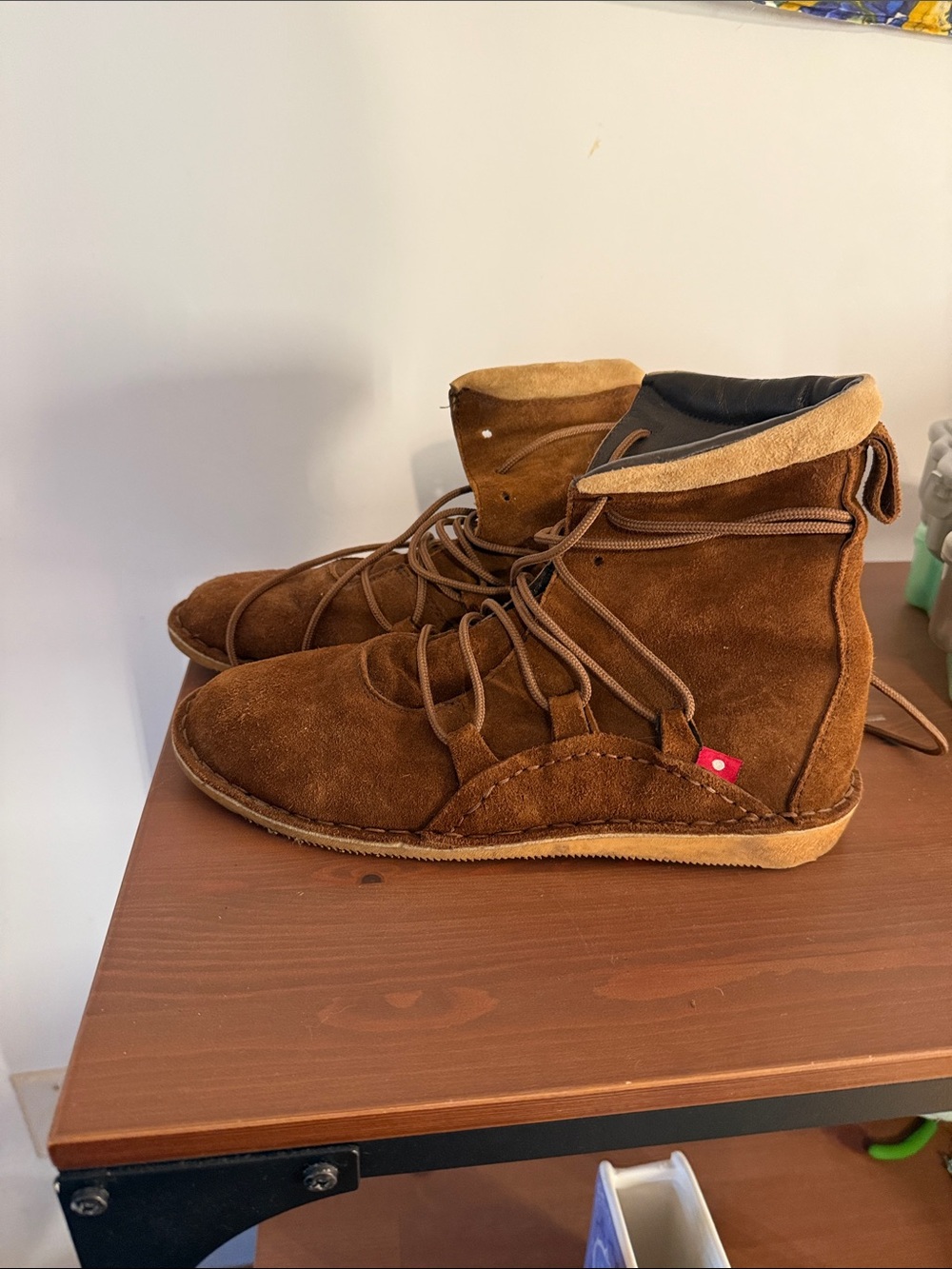 Women's Suede Lace-Up Winter Boots in Chestnut Brown